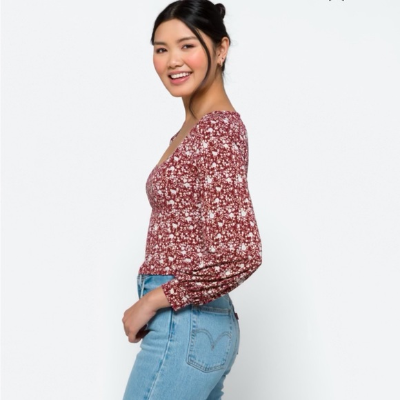 LUSH Naomi Square Neck Cropped Knit Top - Picture 5 of 11